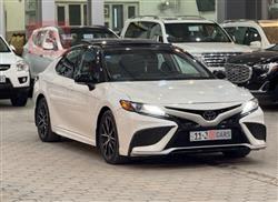 تۆیۆتا کامری